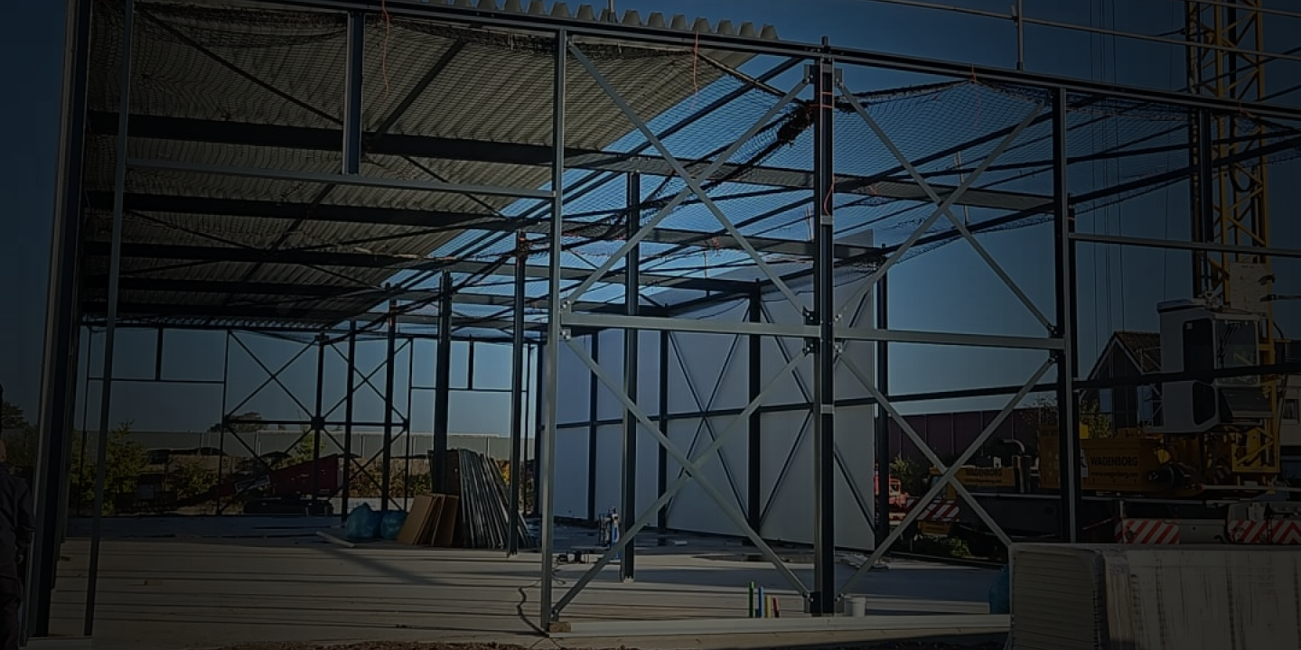 RoyaleHosting Q4 2024: new office, custom data center, and major network upgrades